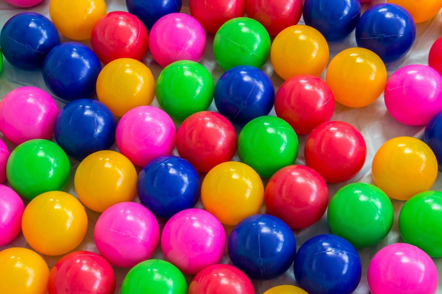 100 Pack PLASTIC SOFT PLAY BALLS for CHILDREN PIT BALL MULTICOLOURED